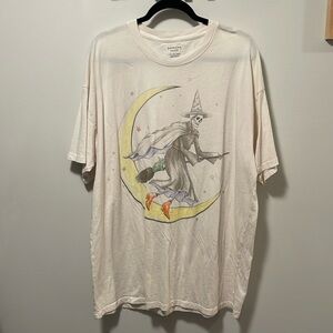 American Eagle Halloween T-shirt size L/XL.